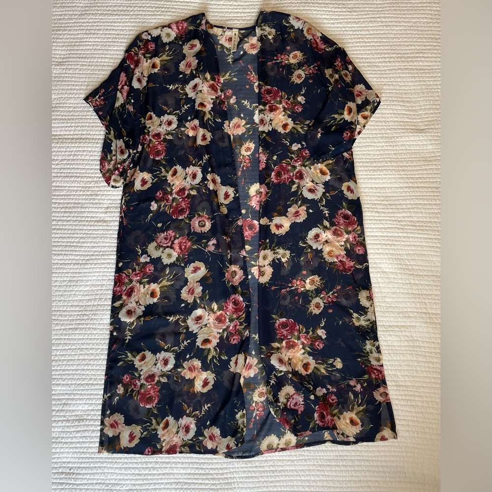 Vanilla Bay Kimono floral wrap—boutique brand